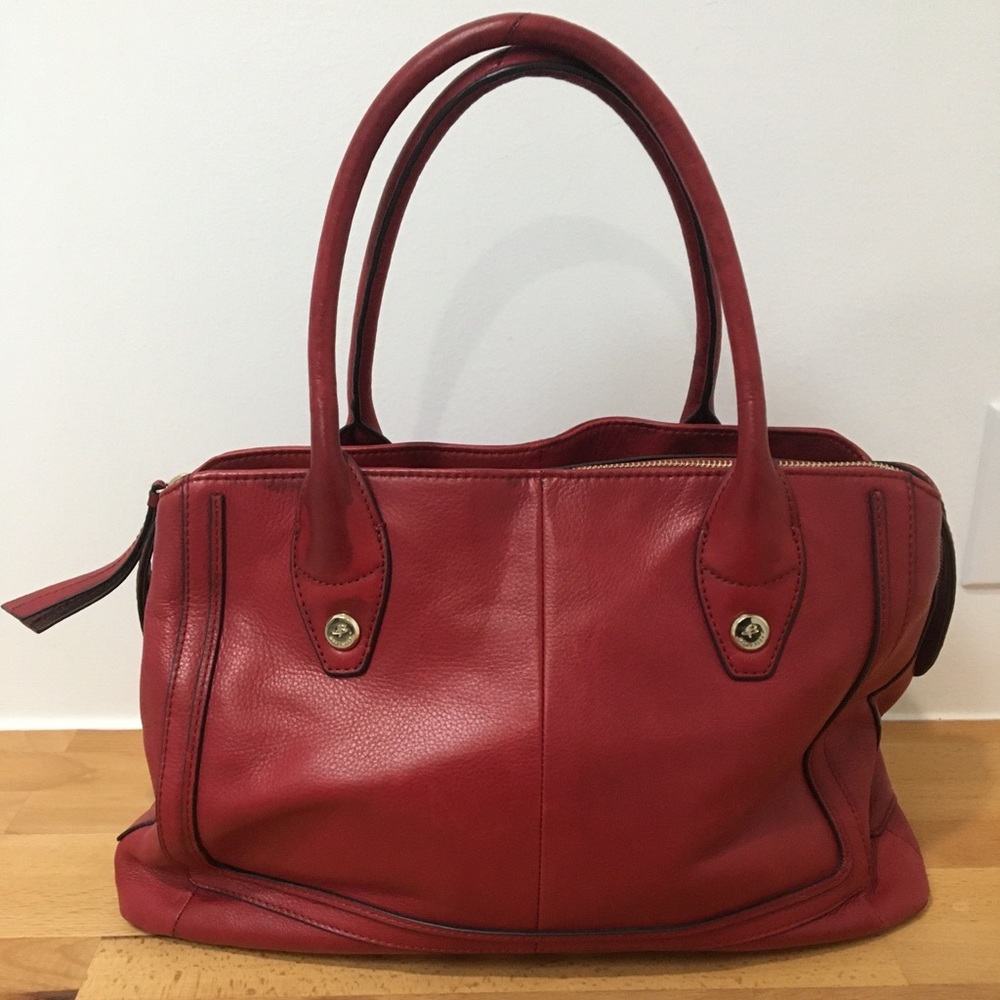 B. Makowsky leather purse w/ dust bag. EUC.